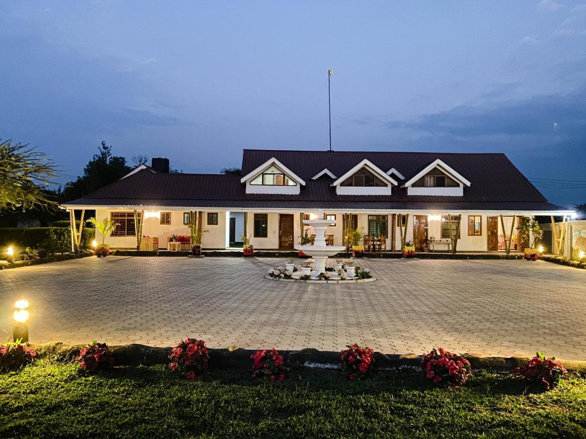 Heart Of Africa Lodge Arusha Exterior foto